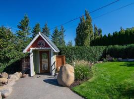 Private Camas Home With Gorgeous Yard, hotel Camasban
