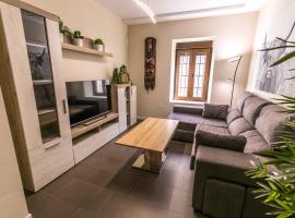 Pilar8 - Apartamento céntrico y moderno con piscina y parking, hotel en Jaén