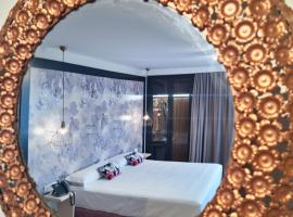 Hotel Suites Moma Centro, hotel with hot tubs in Villanueva de la Serena