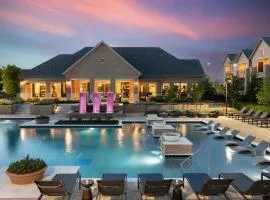 AVE Las Colinas - Short Stay Furnished Apartment