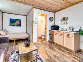 Norfork Studio Escape Walk to White River!, Hotel in Norfork