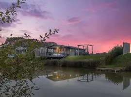 Choller Lake Lodges - Sunbeam Cabin With Private Hot Tub