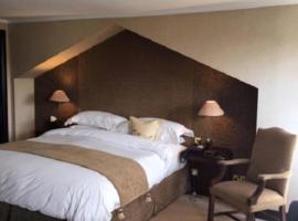 Quiet Chill Hotel, hotel v destinaci Dunboyne