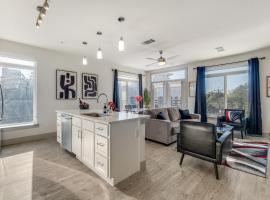 Radiant condo on the Riverwalk 1325, lugar para ficar em San Antonio