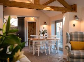 The Stables, converted barn outside York, holiday home in York