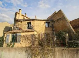 Riverside Villa, Remoulins