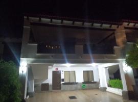 MADDY Free Wi-Fi, AC in ea Bedrooms, Private Community!, hotel in San Miguel