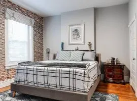 Grand Carytown 5BR FAN HOME fully fenced