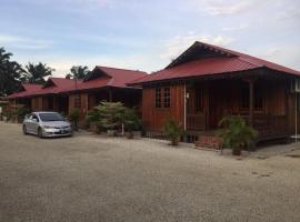 Ayem Homestay Parit Raja Darat, hotel in Parit Raja