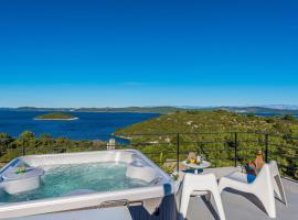 Villa Sun House - Happy Rentals, hotel di Dragove