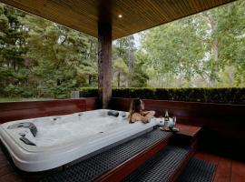 Losari Retreat, hotel with jacuzzis in Margaret River