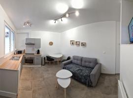 Appartement F2 Bouchain, hotel a Bouchain