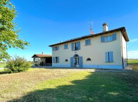 Country house 15km from Bologna, hotel di Budrio