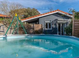 Chalet studio bassin d'arcachon، فندق في لا تاسْتْ دو بوك