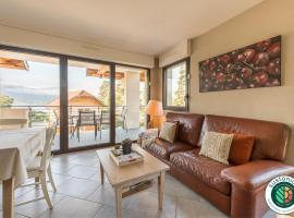 Le Port-Plage residence facing Talloires Beach, LLA Selections by Location lac Annecy, מלון בטלואר