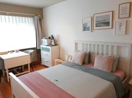 Sea-Me Ostend, bed and breakfast en Ostende