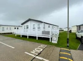 Impeccable 3- bed luxury Lodge in Camber Sands