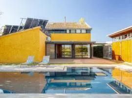 Masia Cal Sisplau, con piscina y rodeada de viñedos a 10 minutos de Vilafranca del Penedés, Barcelona ,Cataluña