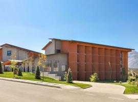 Tryp by Wyndham Zomin: Sharshabad şehrinde bir otel