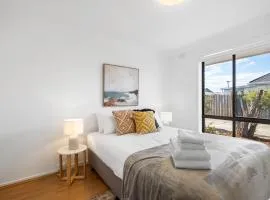 Wilson Executive by Geelong Short & Long Stays