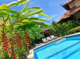 Villa Layang Bulan - Male Only, beach hotel in Denpasar