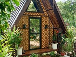 LK Farmcation Cabin Ligaya - Lucban, Quezon, Cottage in Nalunao