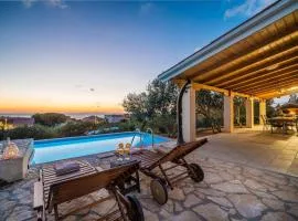 Olive hills house with private pool