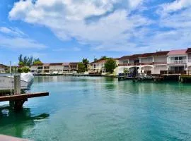 Villa 224 South Finger 2-Bedroom Villa in Jolly Harbour, Walking Distance to the Beach