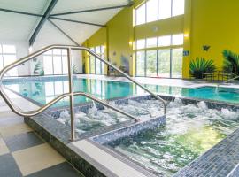 Camping Pods Hedley Wood Holiday Park, hotel en Bridgerule