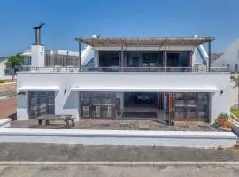 Op Die Hoek In Arniston
