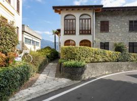 Residence Azalea&glicine – hotel w mieście Cadenabbia