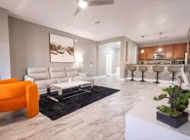 DISNEY PARKS- International Dr - Orlando Luxury Condominium- Fully Equipped - 3bed & 2 bath-