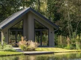Eco Villa in Latour by Scenic Pond
