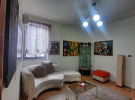 Beautiful flat in the center of Shkodra, Albania, hotel di Shkoder