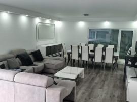 Mikaela Guest House 2, hotel in Ramada