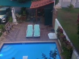 Flats Casa Verde, hotel cerca de Playa de Itaúna, Saquarema