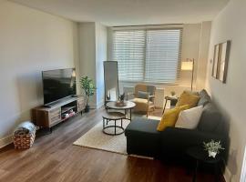 Comfy Getaway by DC,Metro,Airport, apartment in Arlington