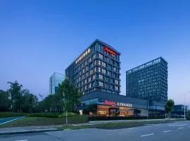 武汉光谷科技会展中心希尔顿欢朋酒店
