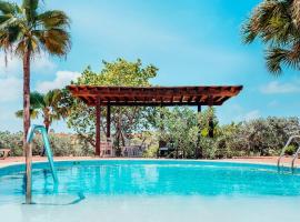 The elegance of Tierra del Sol with private pool, cottage in Eagle Beach
