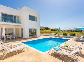 Villa Diana Seaside: Pomos şehrinde bir tatil evi