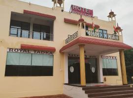 HOTEL ROYAL FORT - Near NIMS University, hotel v destinaci Chandwaji