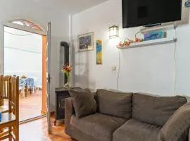 4 Bedroom Cozy Home In Facinas