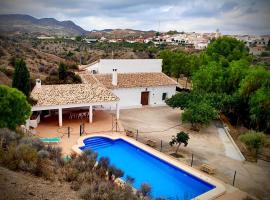 Casa Teatro Raices, hotel di Taberno