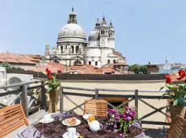 Accademia Charm Apartments by Wonderful Italy