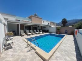 Villa Astro- Less than 5-Min Walk to Kalivaki Beach