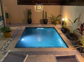 Le Riad Private Pool Piscine privée, hotel v destinaci Saint-Pierre