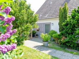 Haus Bene-Vivere / OG-Appartement, hotel con tinas de hidromasaje en Westerland