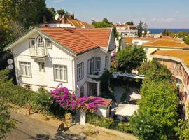 Serguzest Otel, hótel í Büyükada