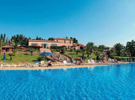 Villaggio Club Dolomiti Sul Mare, viešbutis mieste Pannaconi