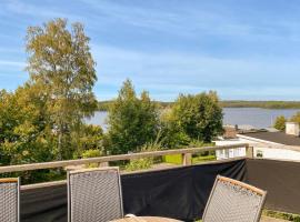 Gorgeous Home In Nssj With House Sea View, cabaña o casa de campo en Nässjö